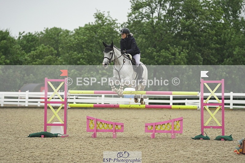 230722A-143302-09736 - Cls 23, 1 Star Gold 1.30m