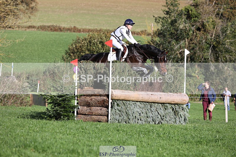 241025-111121-06425 - 012-Mollie.Summerland-SKITTEL.D'EKWI