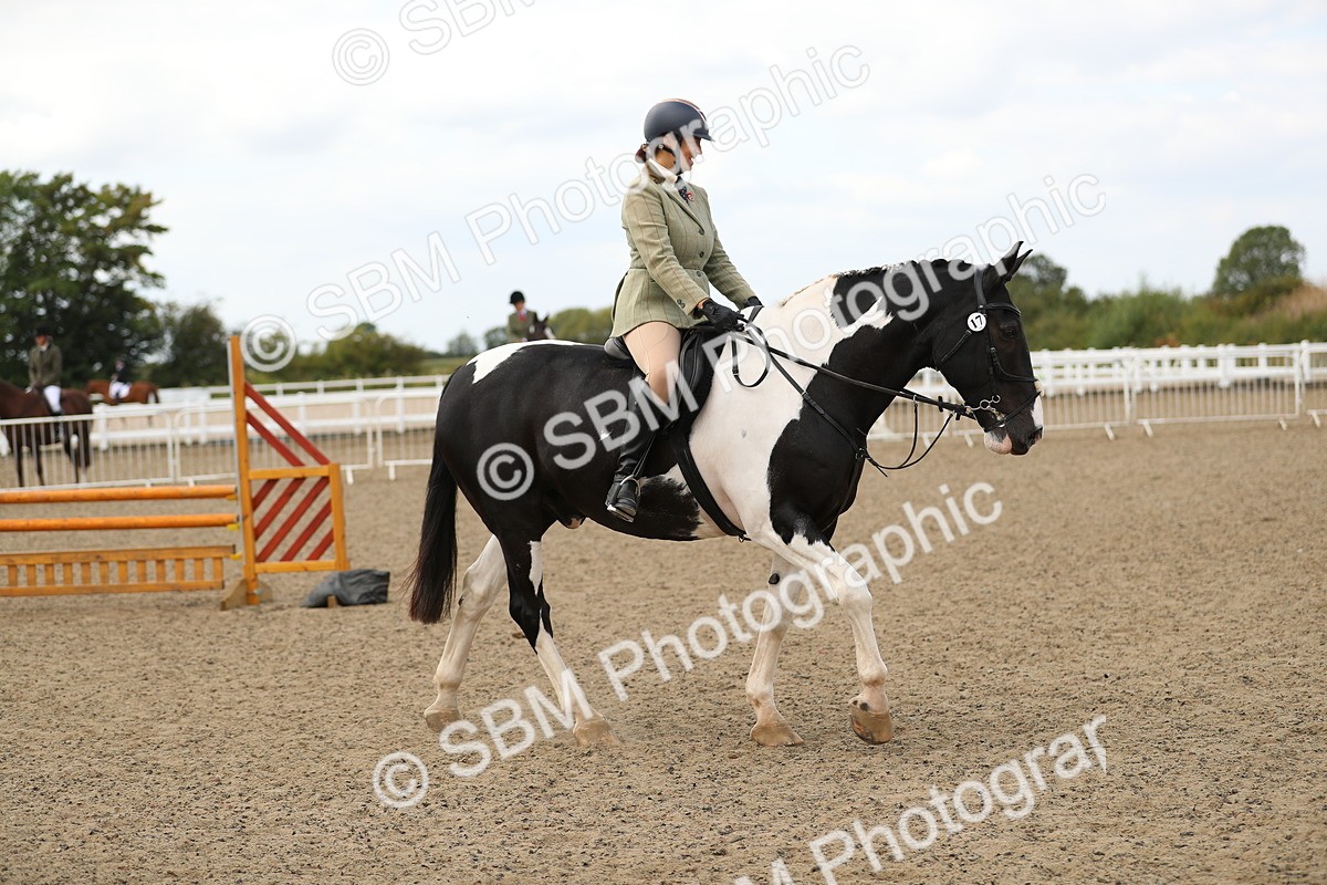 SBM_05646 - Class 48a Style & Performance 70cm (15-19)