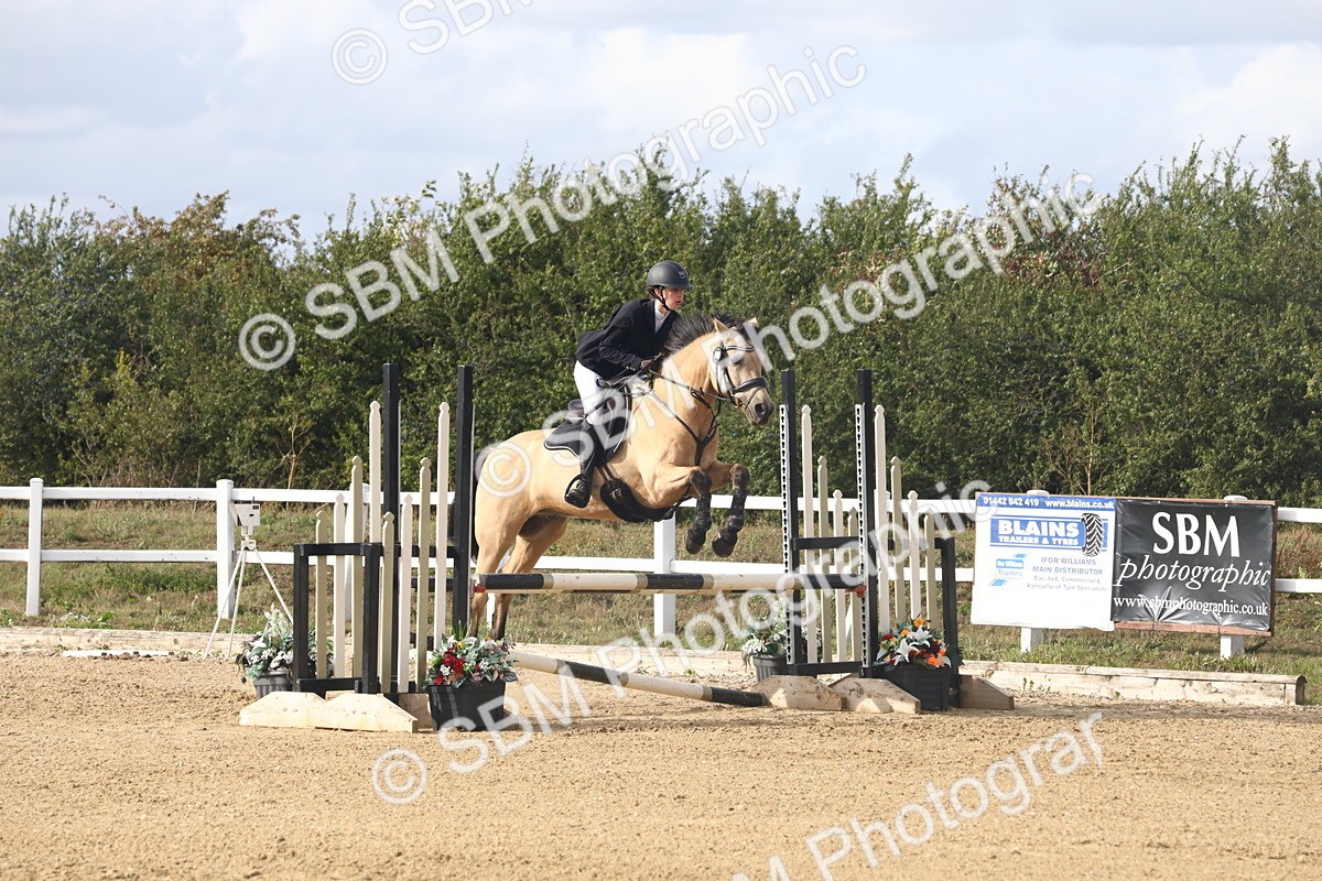 SBM_008035 - Class 12 - 90cm Champs