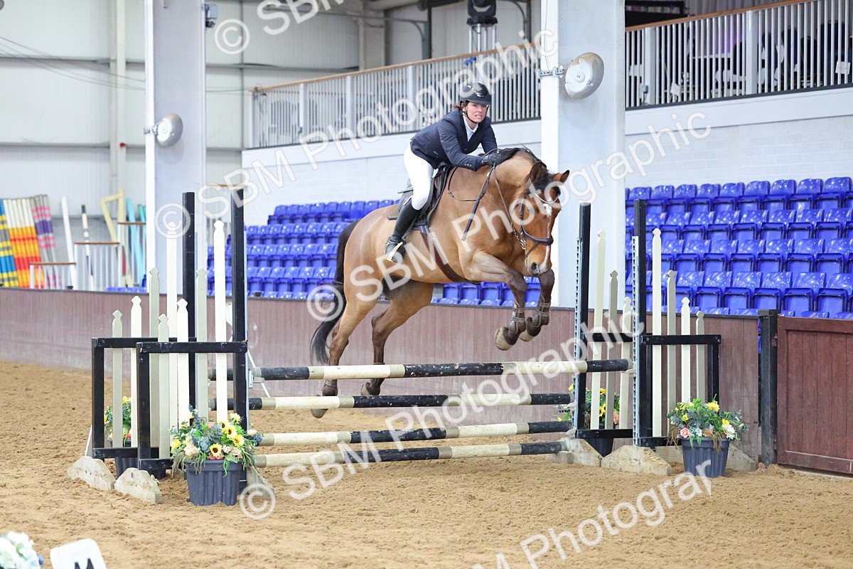 SBM_009664 - Class 20 - Senior British Novice/ 90cm Open - First Round (0.90m)