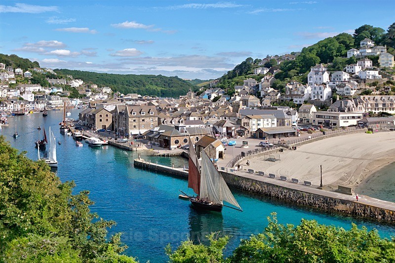 Luggers sailing down the River Looe - Looe Lugger Regatta photos
