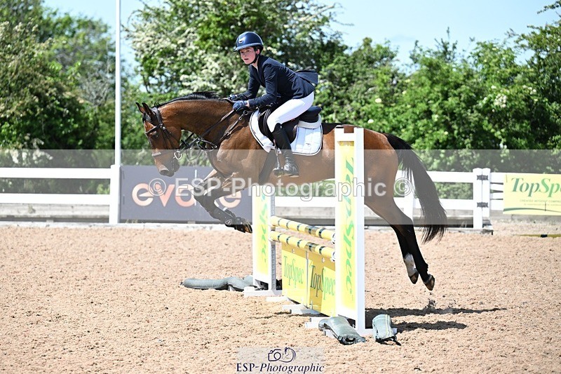 260523-115346-00392 - Cls 18+19 Club and Schools 80cm