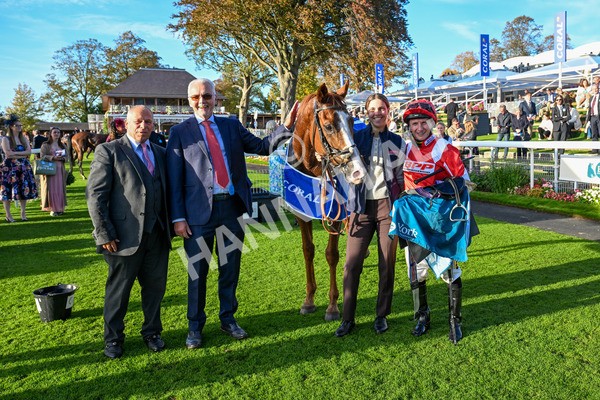111025-Race 6-Berkshire Sundance-0676 - Race 6 Coral Racing Club Stayers Handicap at York