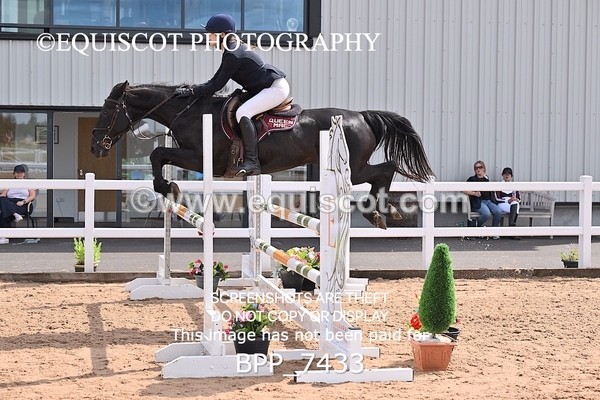 BPP_7433 - CLASS 15 FRI Senior 1.05m Open