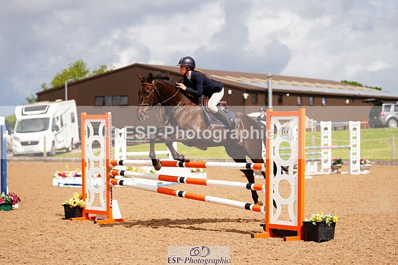 240526A-105308-07667 - Cls 26 Chard Equ 1.05m and 1.10m Grand Prix