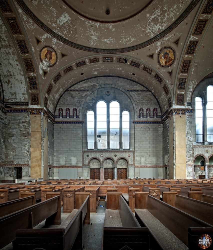Church of the Transfiguration (Philadelphia, PA) | Aisle Profile - The Church of the Transfiguration