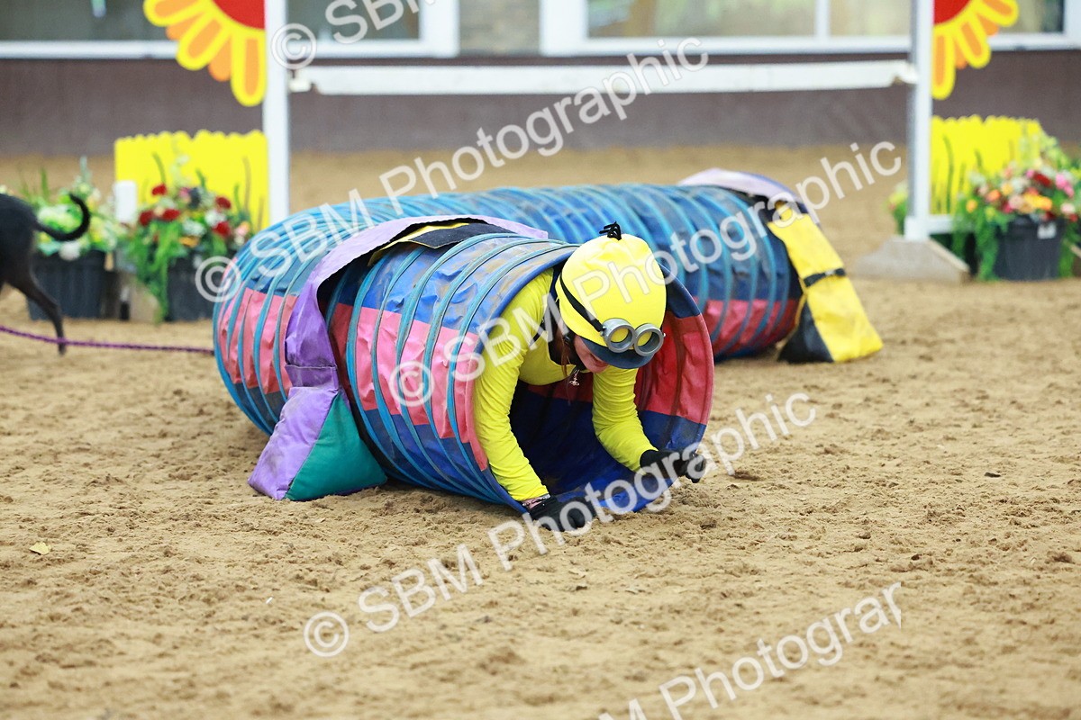SBM_002324 - Class 3 - Horse & Hound (60cm)