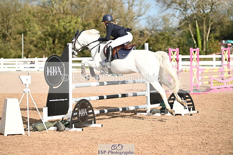 241026A-115316-00819 - SAT Cls 8 Pony Discovery and 90cm Open