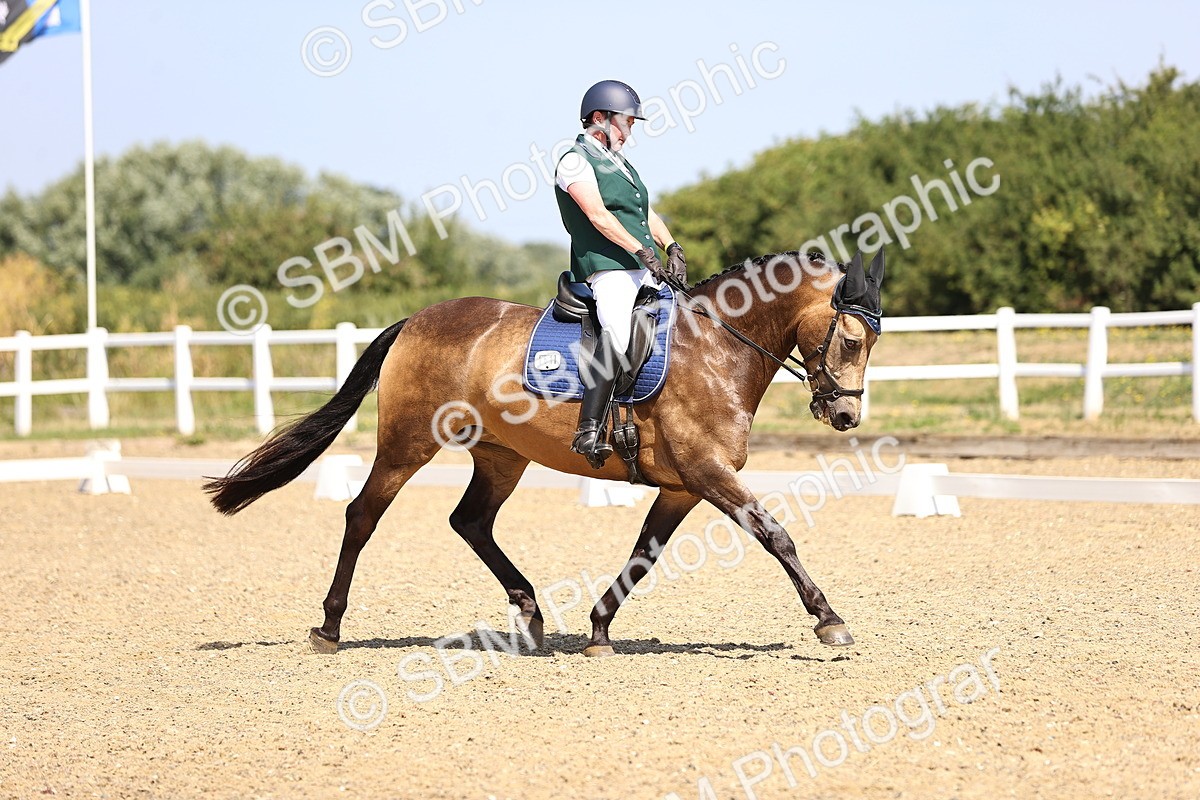 SBM_009488 - Novice 5 - 9.50-10.53