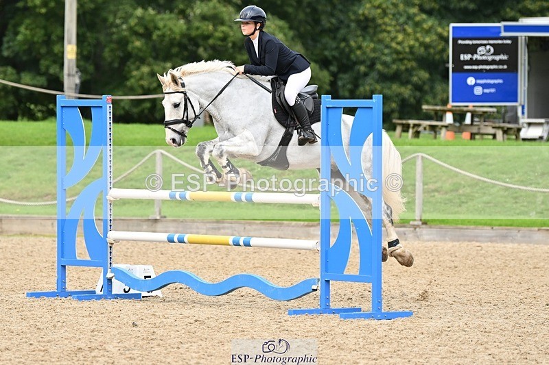 230930-122932-00490 - Cls 5 Pony Foxhunter & 1.10m Open
