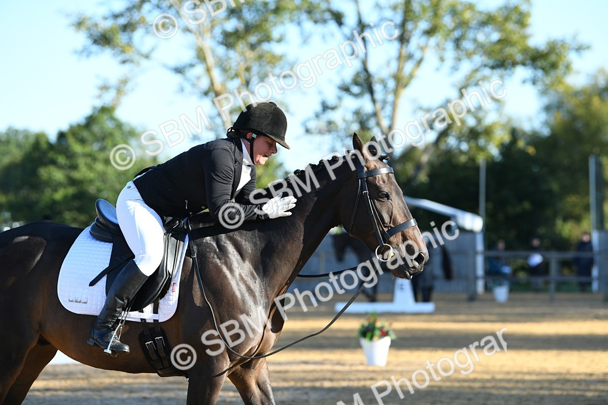 SBM_14422 - D4 - Small Tour Championship - Intro B