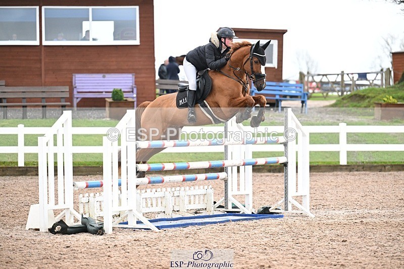 251206-134029-01156 - Cls 13 Snr Foxhunter and 1.20m