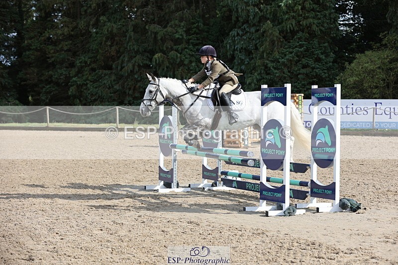 250803A-171741-17809 - R-824-Poppy.Wilkinson-DAISY.DER.BLUME