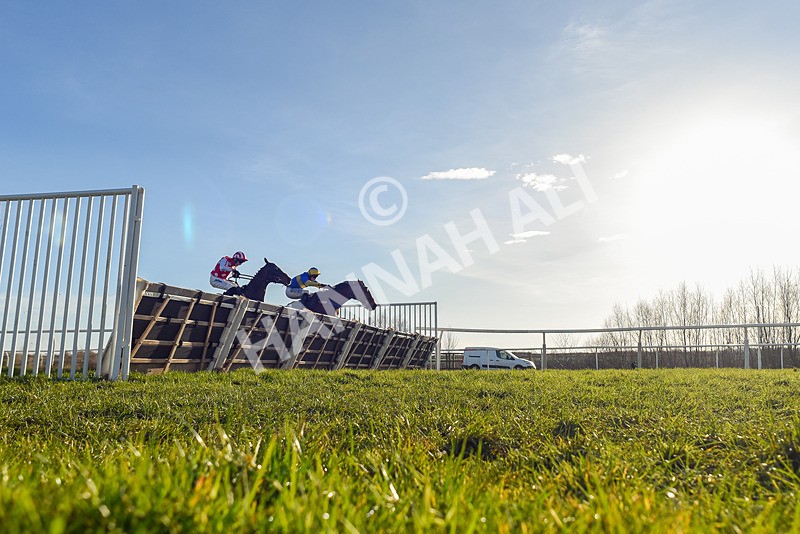 050325-Race 4-Hostile Hotelier-3328 - Race 4