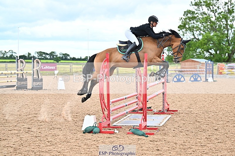 240608A-123048-02292 - Cls 4 Snr Newcomers and 1.10m Open