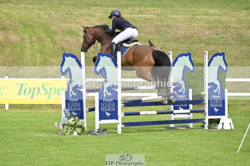 250613A-095337-00164 - Cls 1 Snr Newcomers and 1.10m Open