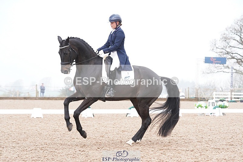 250404-102346-04288 - 003-Abbie.Newbury-Seagry.Firstamour