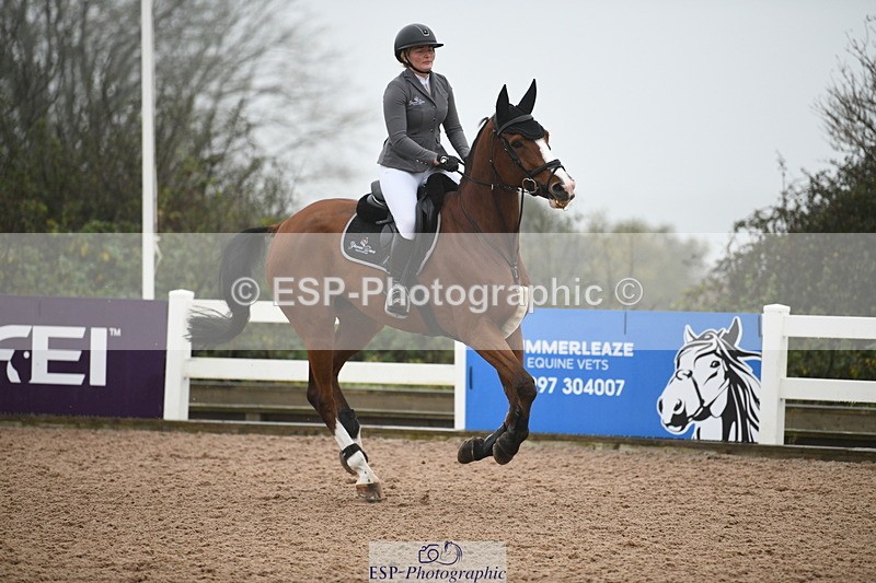 241103A-104644-07575 - SUN Cls 21 Snr Newcomers and 1.10m Open