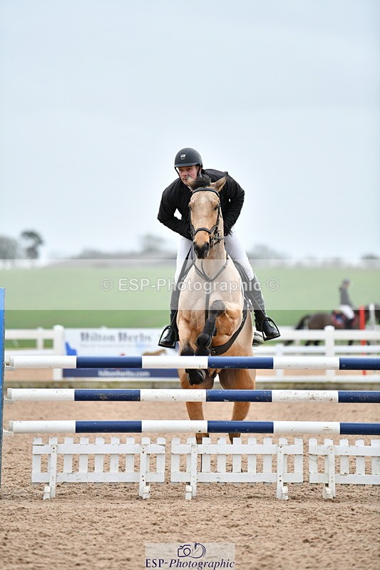 240124A-125354-00575 - Cls 3 Newcomers & 1.10m Open