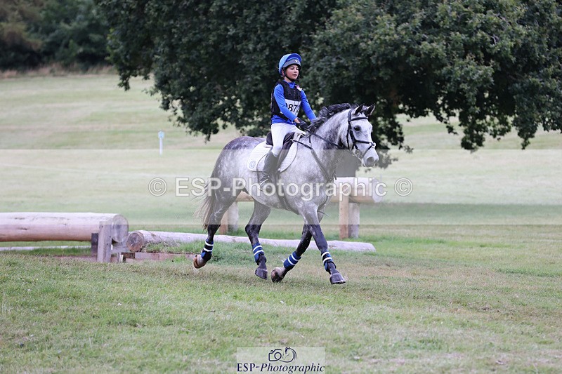 240825X-165155-37826 - 80cm XC 16.30 to 17.30