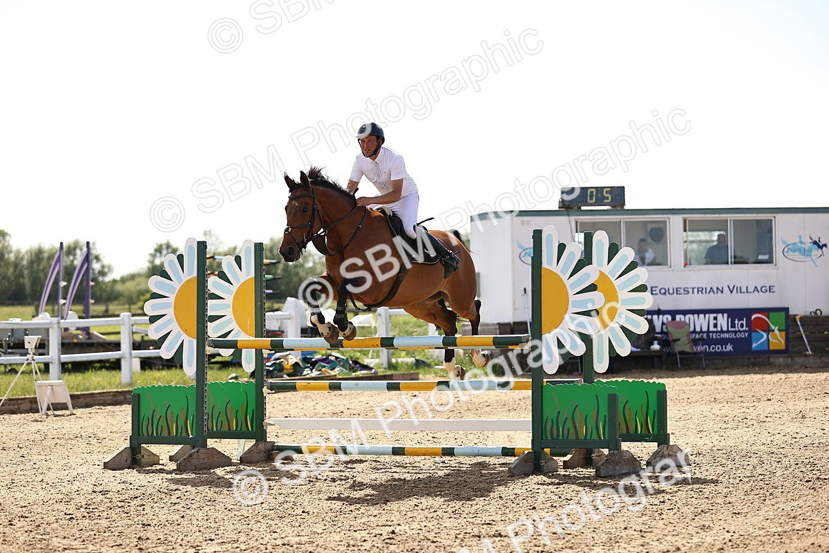 SBM_003085 - Class 5 - Senior Foxhunter - 1.20m