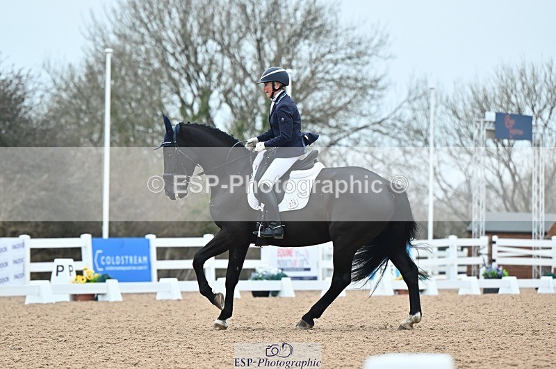 250214-095121-00705 - 228-Louise.Hutchinson-Shovern.Noire