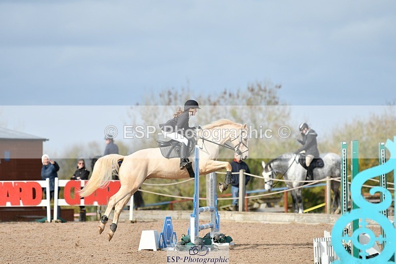 251026-120639-02750 - Cls 23+24 80cm Club and Schools