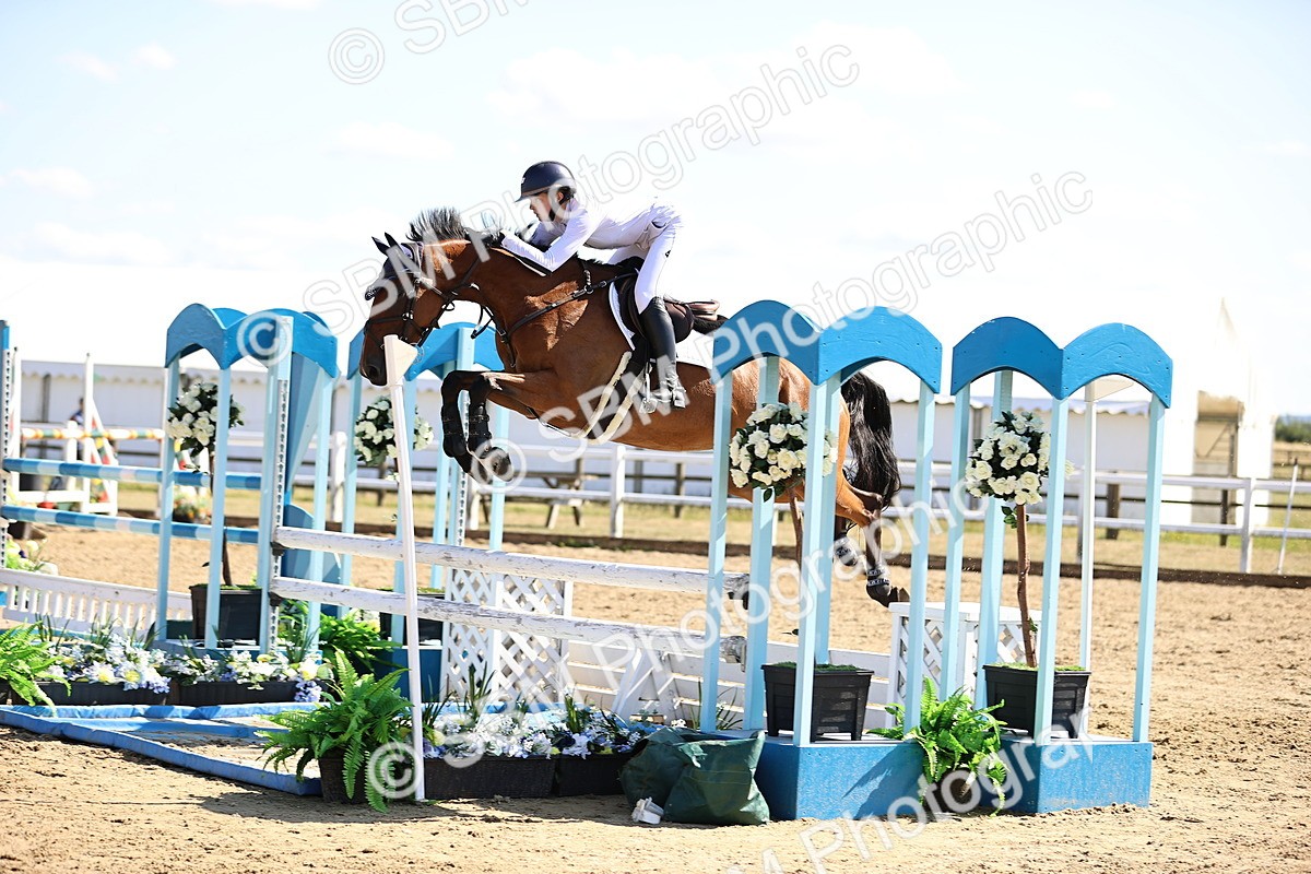 SBM_015654 - Class 16 - Senior foxhunter - 1.20m Open