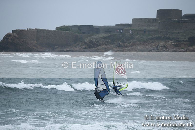 WS 150913-233 - Windsurfing