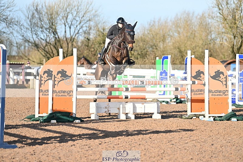 231210A-131416-02525 - Cls 20 Newcomers & 1.10m Open