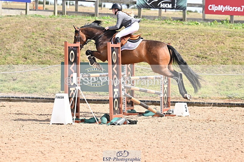 250827B-134132-00626 - Cls 4 Snr Newcomers 1.10m