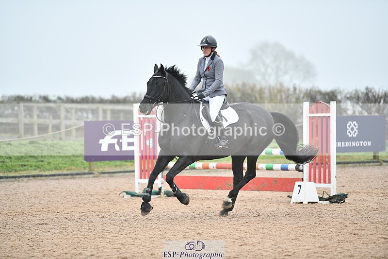 241102A-113308-04323 - SAT Cls 9 British Novice and 90cm Open