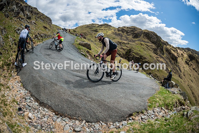 125833 - Hardknott Hairpin 12.00 - 13.00