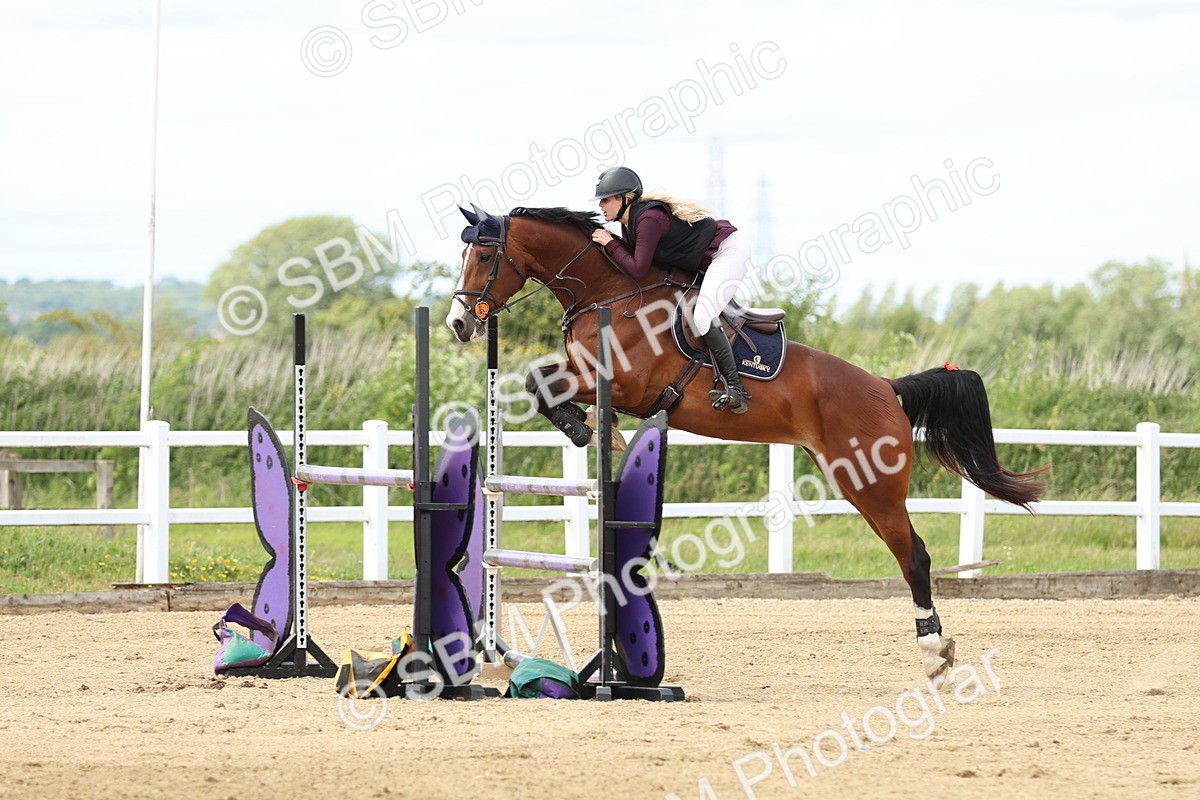 SBM_001159 - Class 5 - Senior Foxhunter - 1.20m