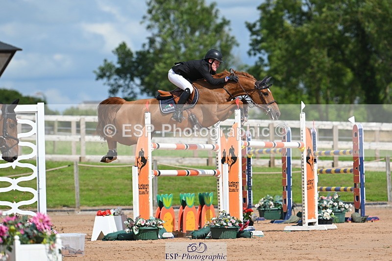 230721A-155826-07529 - Cls 10, 2 Star Big 1.45m Start to break