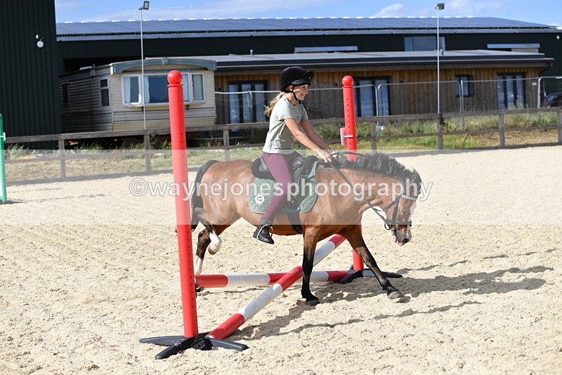 WJ5_5587 - Poles off the floor