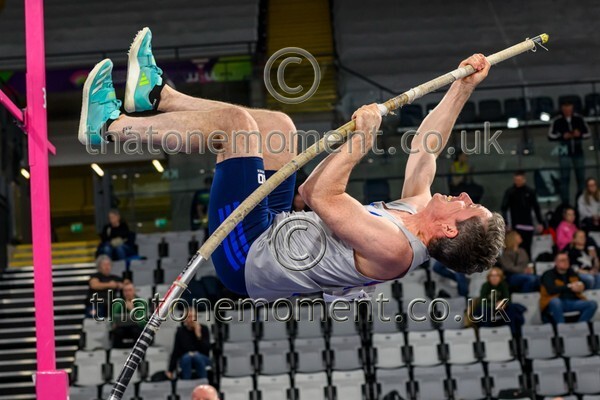 MastRelay26-916581 - Masters Set Two