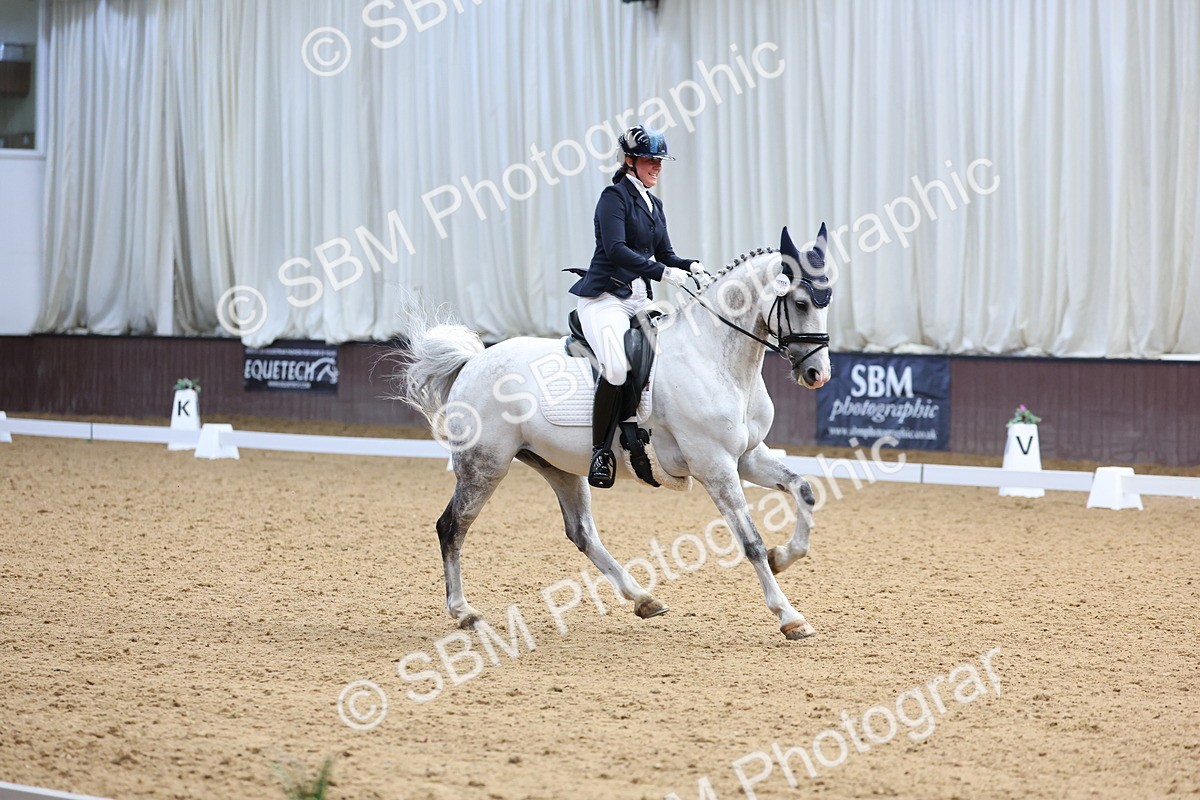 SBM_015940 - Class 15 - Novice FSM - 9.50 - 11.10