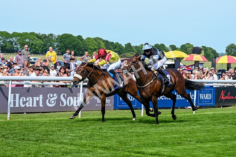 300526-Race 3-Matteo-5476 - Race 3 14.48pm Beverley Two Year Old Trophy EBF Conditions Stakes