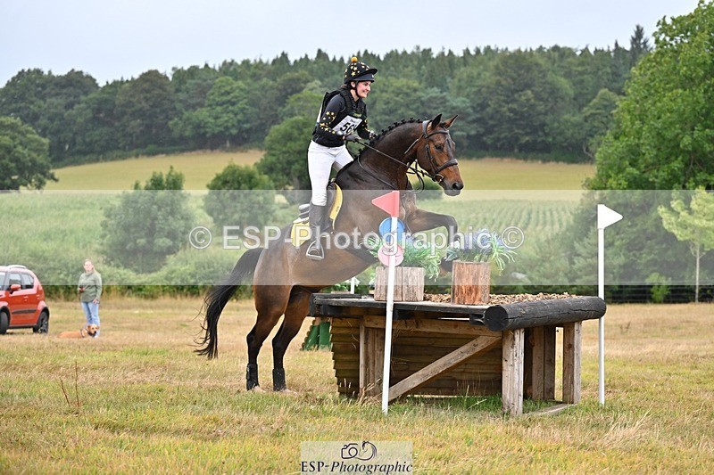 250803A-125805-13555 - M-568-Bethany.Hull-CARRICK.DIAMOND.OLIVER