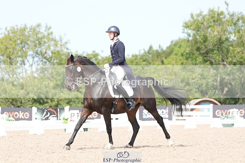 250815-124929-01088 - 016-Ben.JamesToto.light