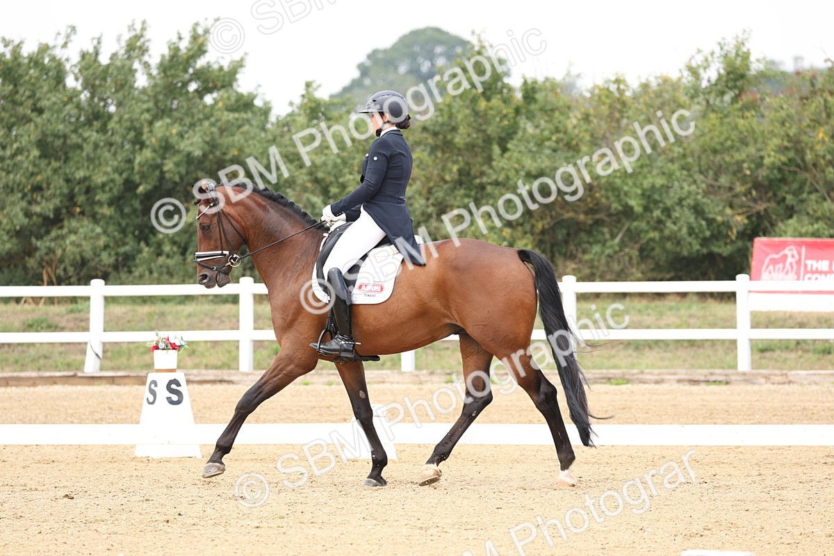 SBM_007451 - Class 9 - FEI INT I - 14.57-15.45