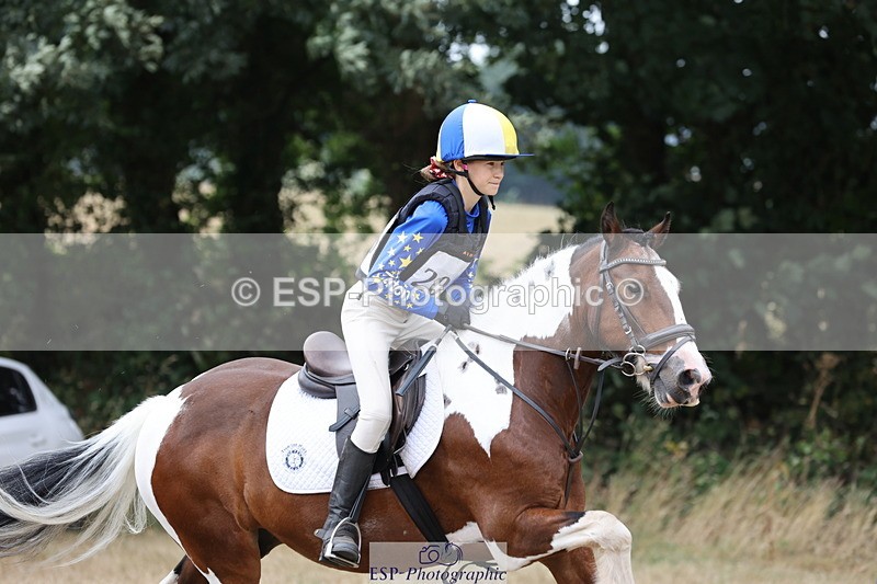 250824A-124956-36736 - 2010-Freya.Hallam-Deakin-Tommy