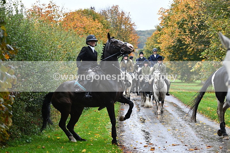WJ5_6278 - B&B walk back for Hunt Tea !