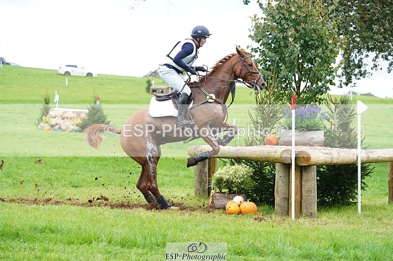 231020-125900-09003 - 069-LUSUELA-Will.Furlong-XC