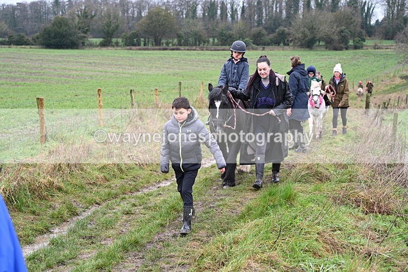 WJ7_9509 - Walk out..