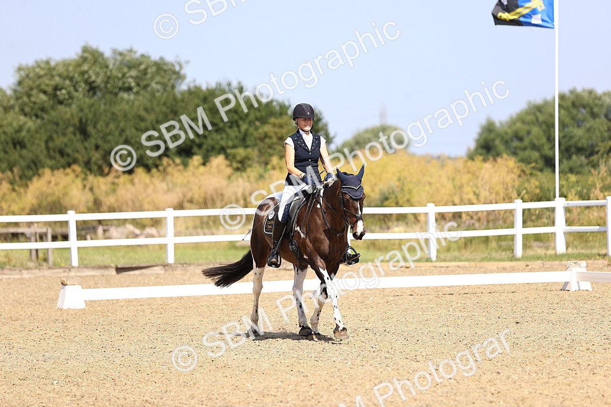 SBM_009402 - Novice 5 - 9.50-10.53