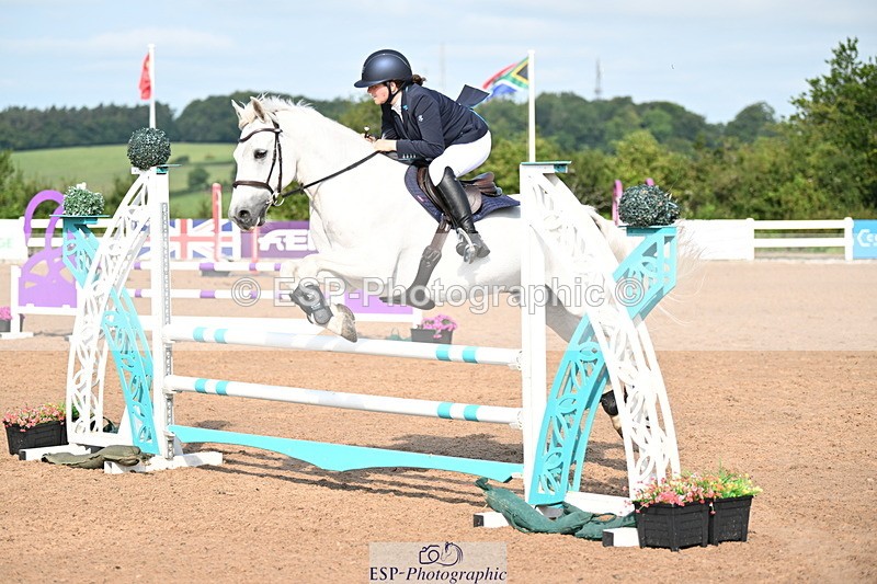 240802A-093804-03405 - Cls 21 A&B Brit Nov & 90cm Open