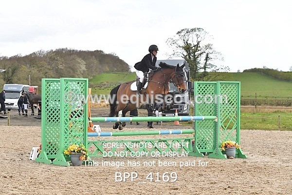 BPP_4169 - CLASS 6 FRI Senior Newcomers/ 1.10m Open